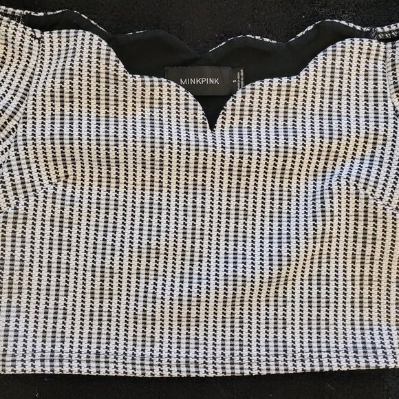 MINKPINK Crop Top Black/White Lined Small EUC - Picture 2 of 5